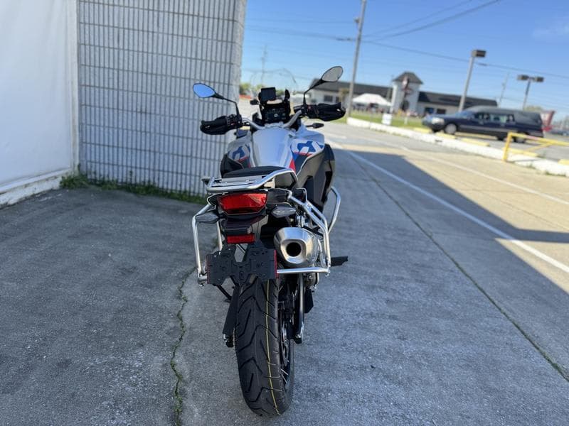 BMW F 900 GS Adventure photo 2