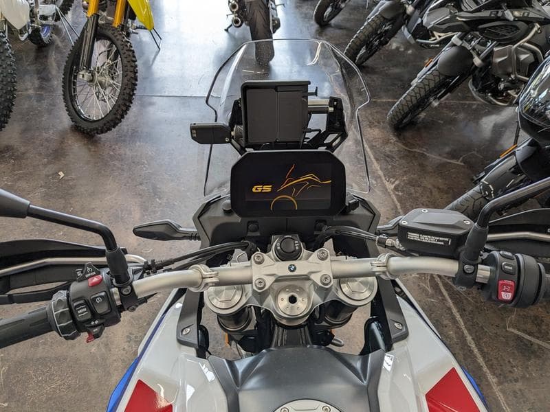 BMW F 900 GS photo 3