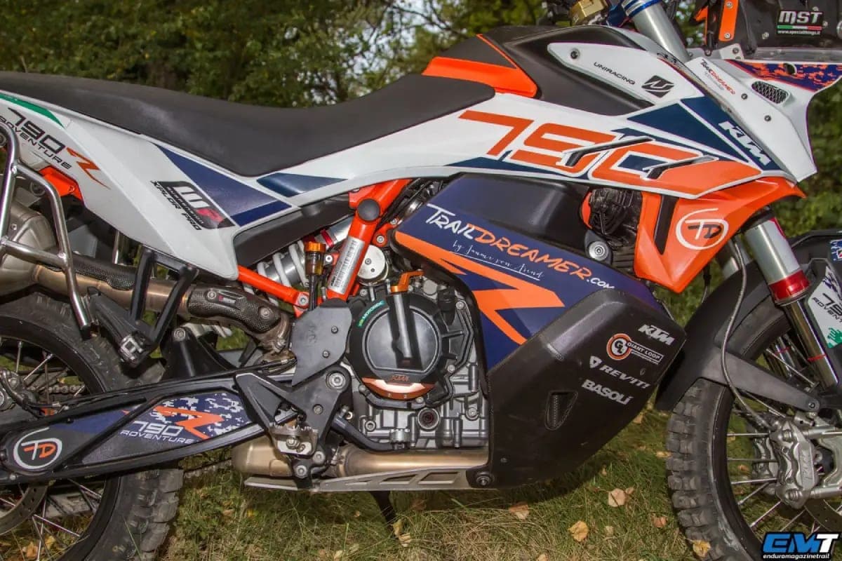 KTM 890 Adventure photo 6